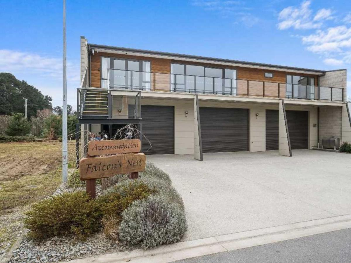 Falcon'S Nest Cromwell Exterior photo