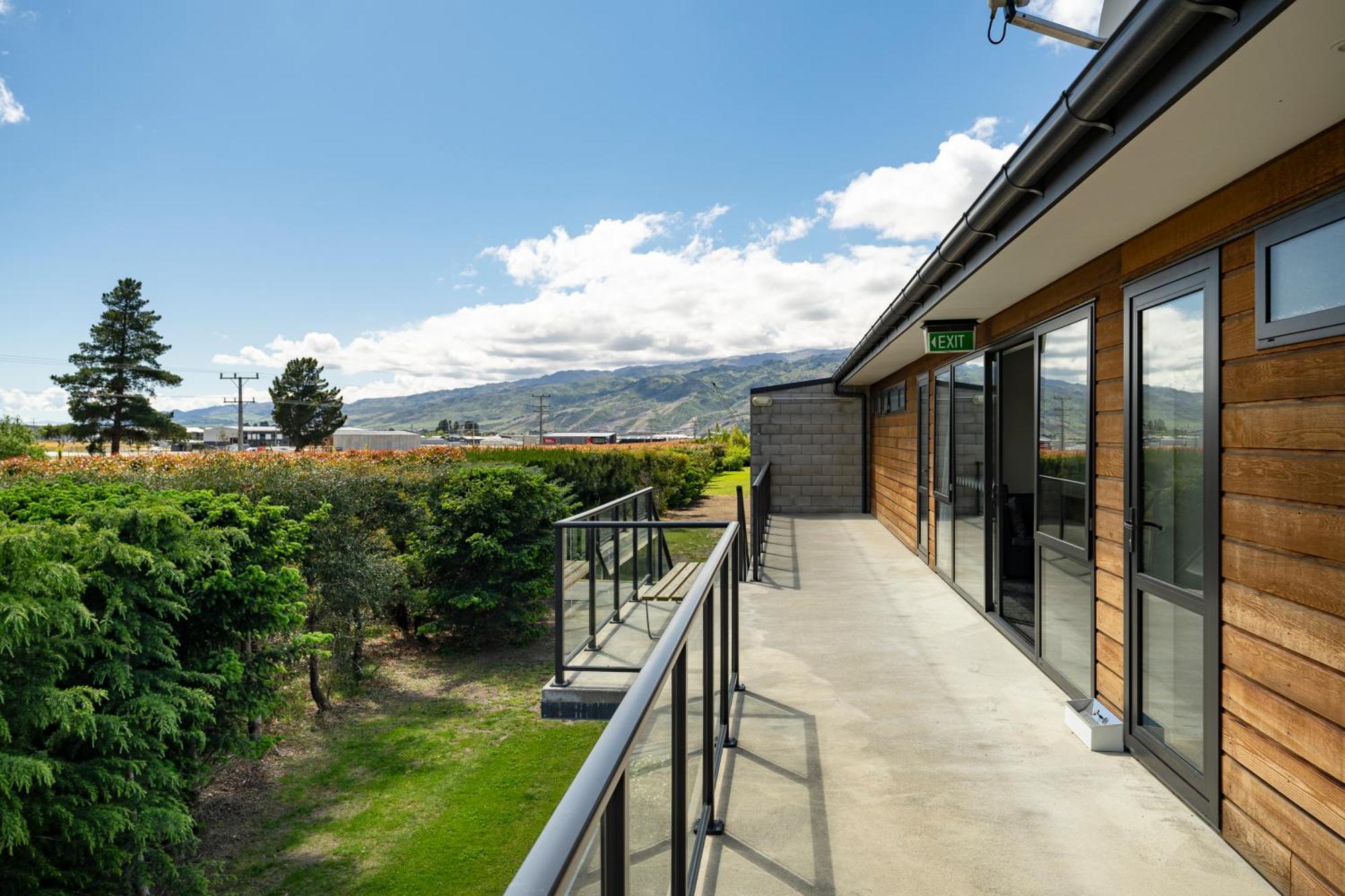 Falcon'S Nest Cromwell Exterior photo